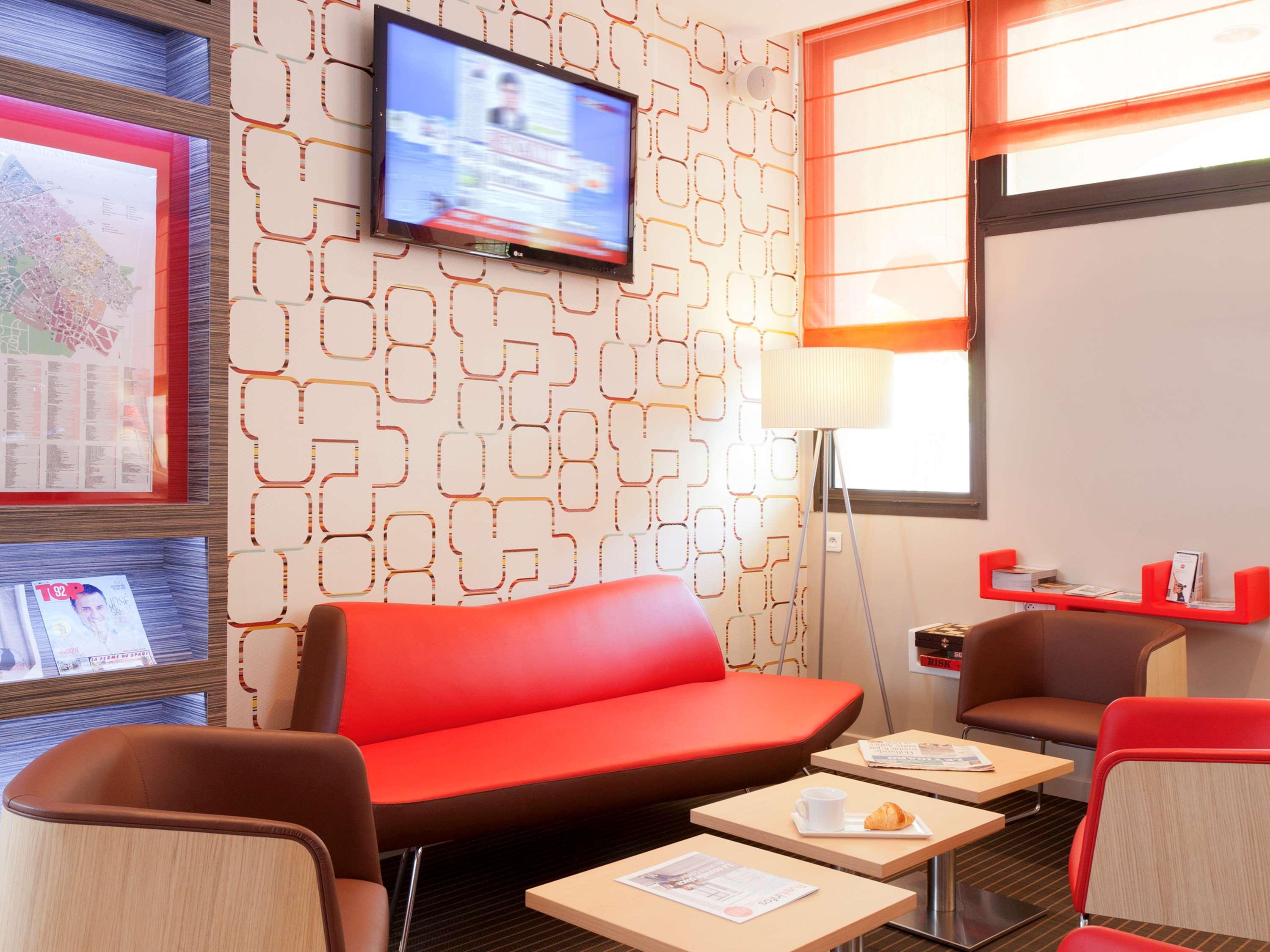 Ibis Paris Rueil Malmaison Exterior foto