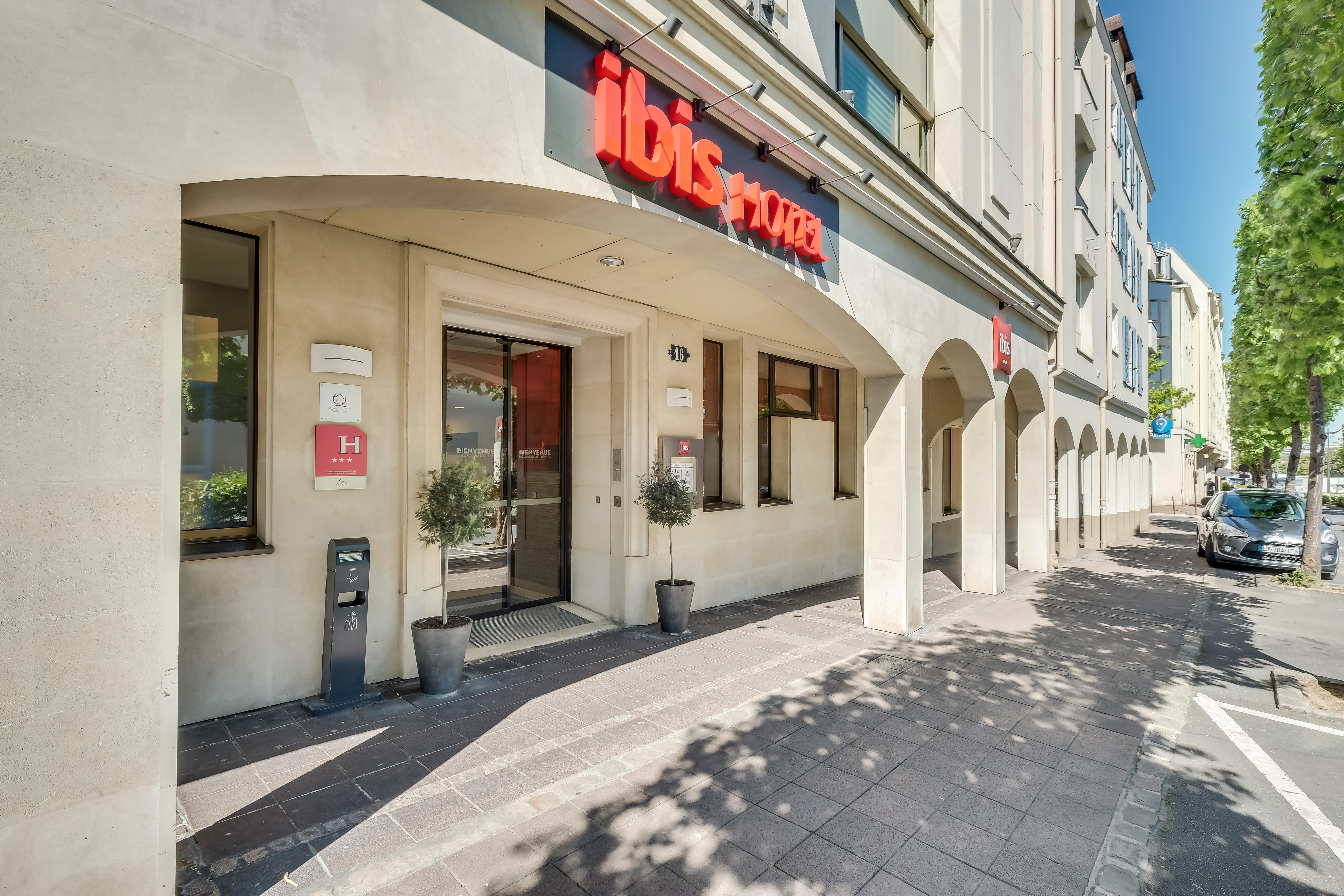 Ibis Paris Rueil Malmaison Exterior foto
