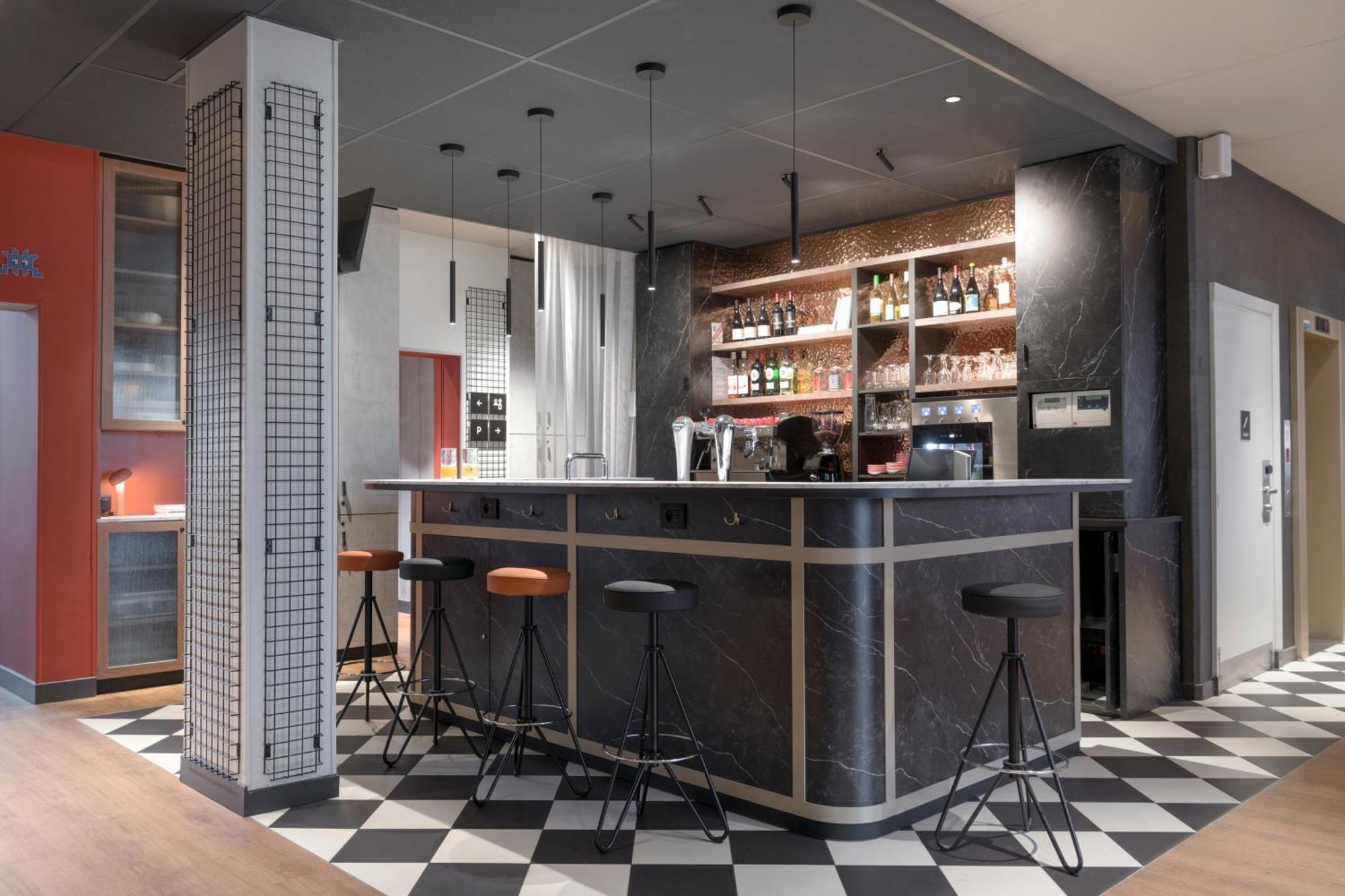 Ibis Paris Rueil Malmaison Exterior foto