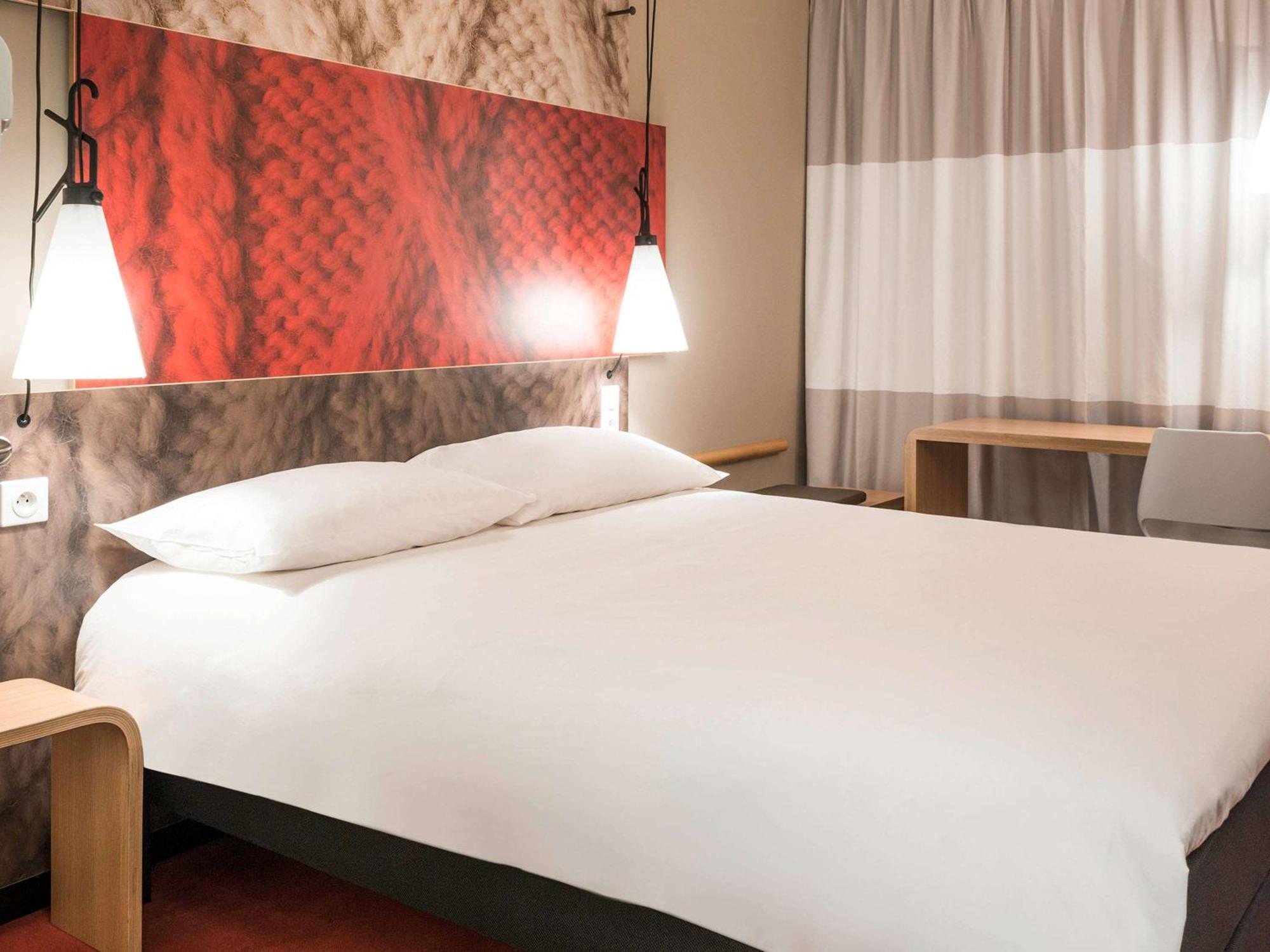 Ibis Paris Rueil Malmaison Exterior foto
