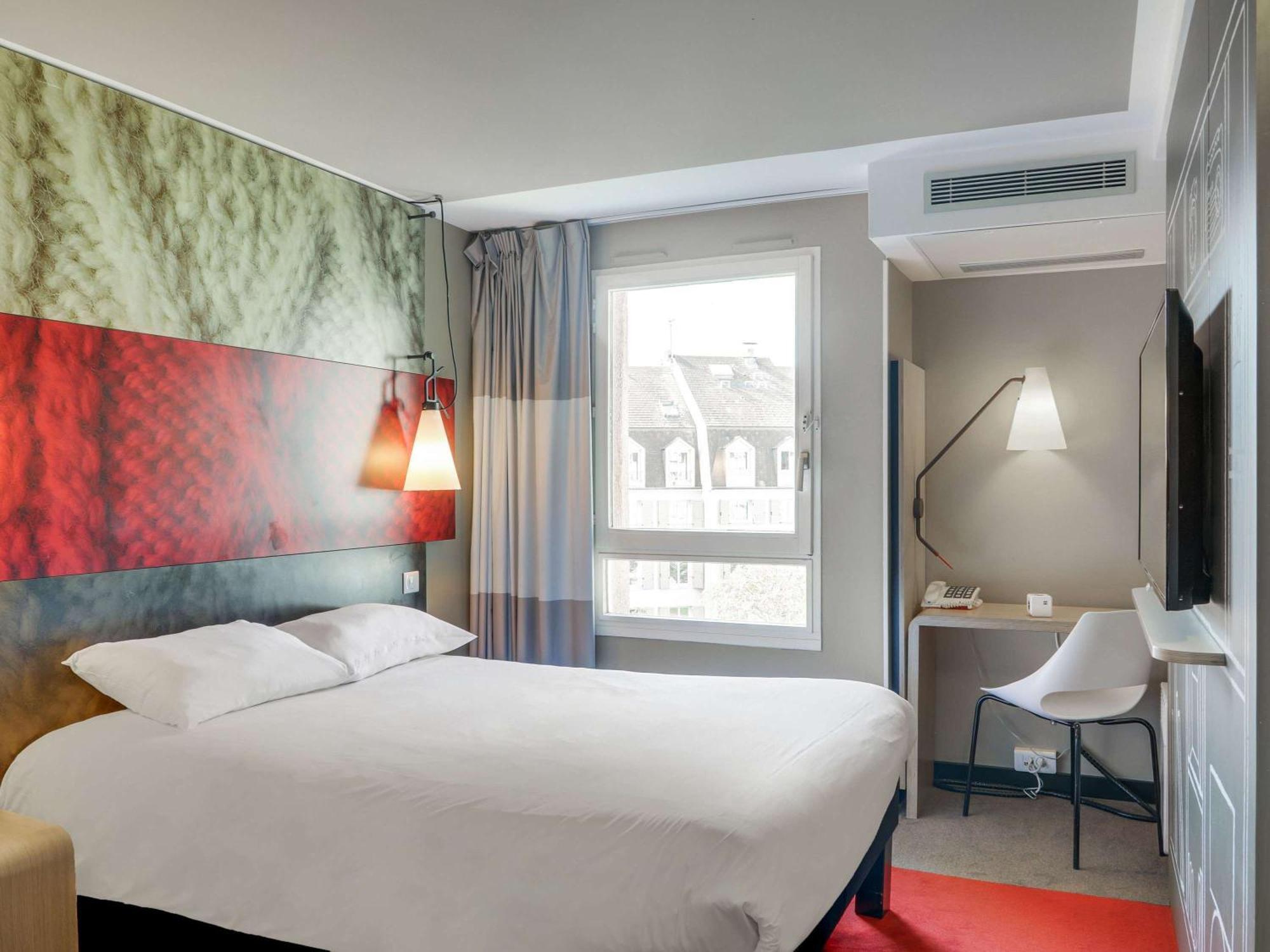 Ibis Paris Rueil Malmaison Exterior foto